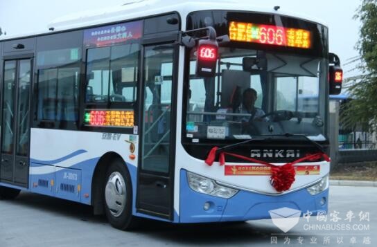 安徽：铜陵市公交开始启用新能源汽车专用号牌