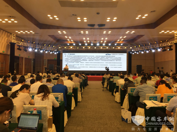 2018南京城市绿色交通发展高峰论坛顺利召开