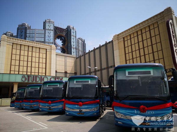 山东：鄄城县举行城区新能源公交车交付仪式