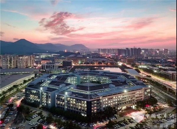 比亚迪：把“绿色”公交带向全球