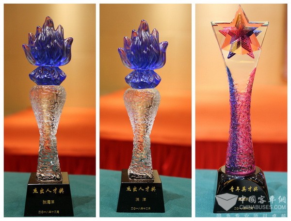 多项荣耀加身 改革开放40年安凯与中国客车业共成长