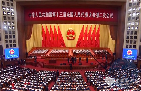 两会|国务院总理李克强:全国高速公路省界收费站,两年内基本取消