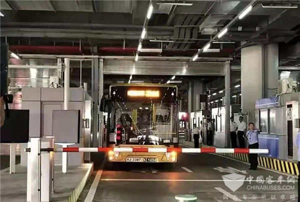 港珠澳大桥上的“客车符号” 海格客车构造粤港澳客运新蓝图