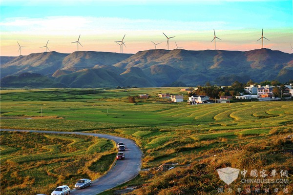 海格携方黔行乐游旅运 打造旅游客车新标杆