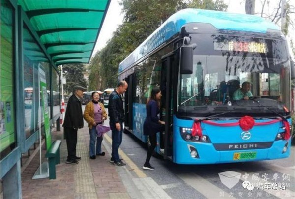 上海：试点墨水屏电子公交站牌 年内中心城全覆盖