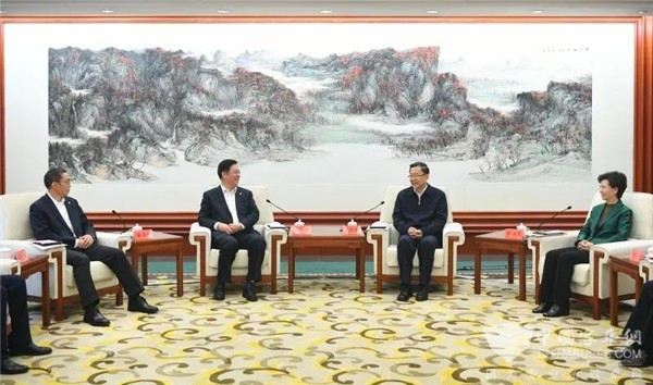 中国中车集团公司与贵州省政府签署战略合作框架协议