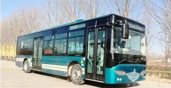 比亚迪匈牙利工厂生产的纯电动客车投入使用