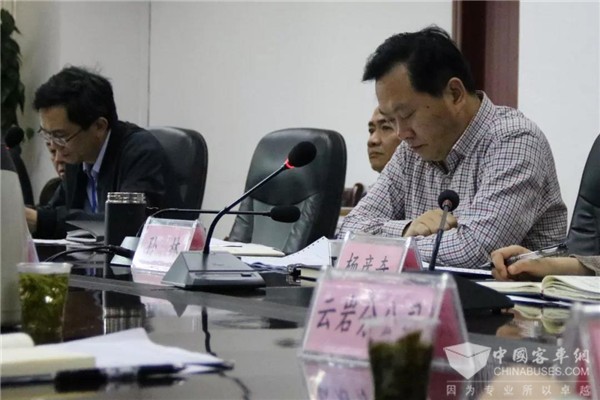 贵州：贵阳公交集团召开一季度经济活动分析会