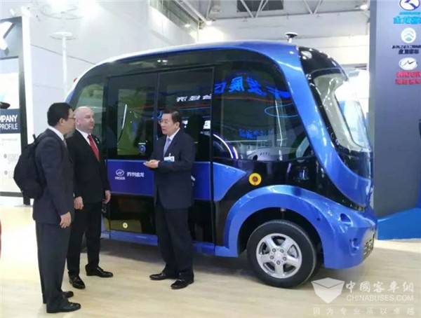 七大“黑科技”加持！海格L4级无人驾驶巴士“深蓝”再亮相国际盛会