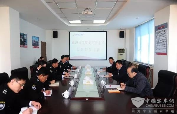 山东：烟台市国资委党委书记王浩 莅临市公交集团调研指导工作