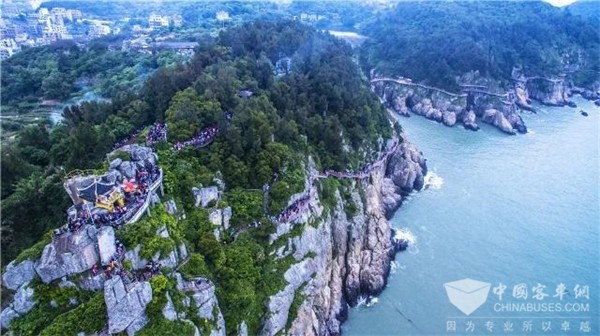 体复古之风品人文之感 金龙铛铛车带您畅游诗画洞头