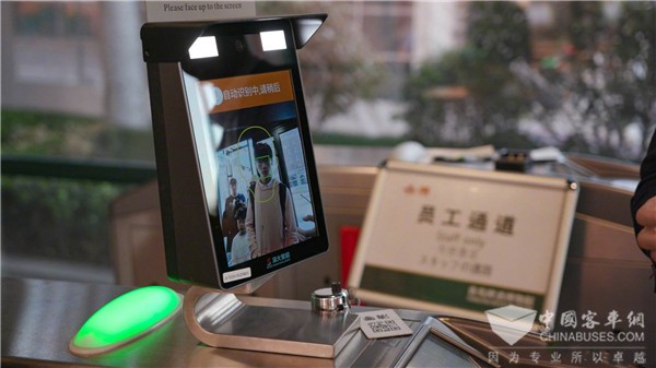 江西：赣州公交试点“刷脸”乘车
