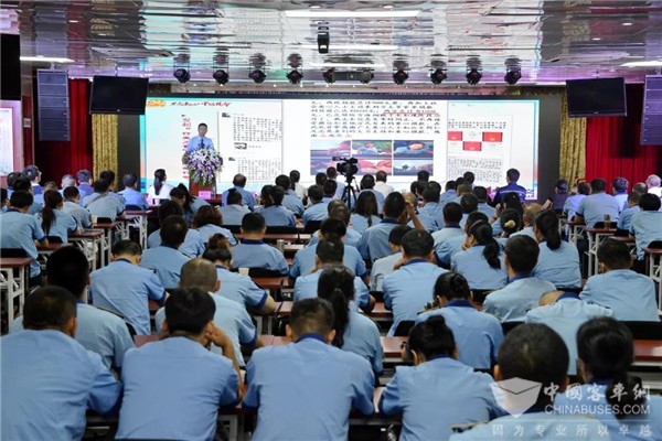 安徽：全国城市公交劳模巡回宣讲在合肥公交集团隆重举行