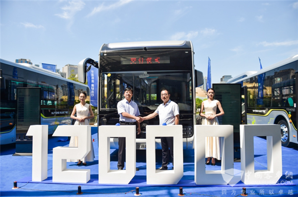 公交行业迎来变革!宇通造型DNA树立行业新标杆