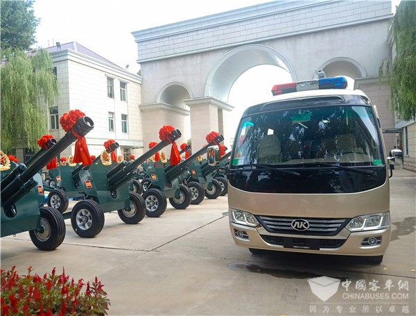 与“国之礼器”同台 国庆70周年阅兵安凯再现品质担当