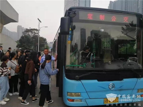 江苏：无锡公交集团做好师生定制专线任务