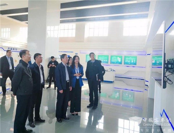 江苏省科协党组书记调研开沃集团总部 点赞开沃新能源技术