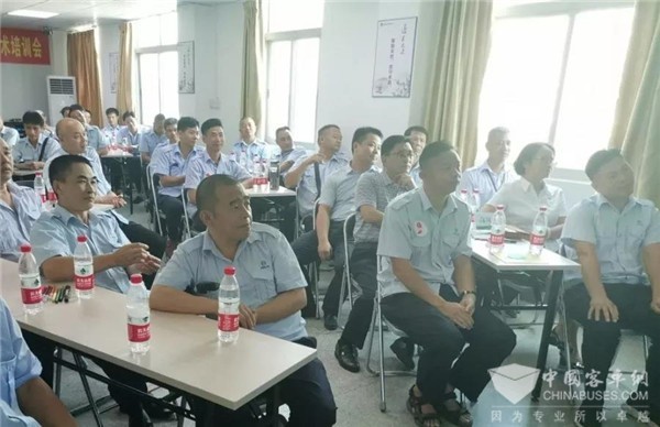 广东：服务“心”技能，深圳东部公交基层车队开展情绪专线培训