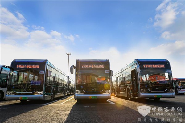 世界舞台看“客车风景” 宇通客车再次服务进博会