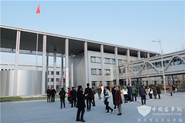 金龙阿波龙落地雄安新区一周年 成功践行“未来之城”智慧交通