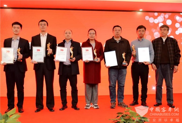 再获殊荣！福田欧辉BJ6123氢燃料电池城市客车被评为“绿色之星”