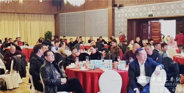 福田欧辉新疆地区城间客车客户座谈会圆满举行