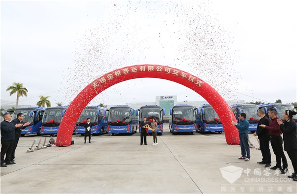 何谓“全能中巴”? 金龙冠捷T3面面观