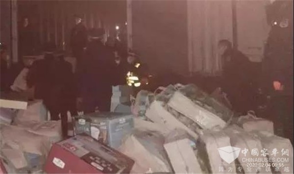 武汉公交：众心驰援 “方舱医院” 建设 公交司机亲历“武汉速度”