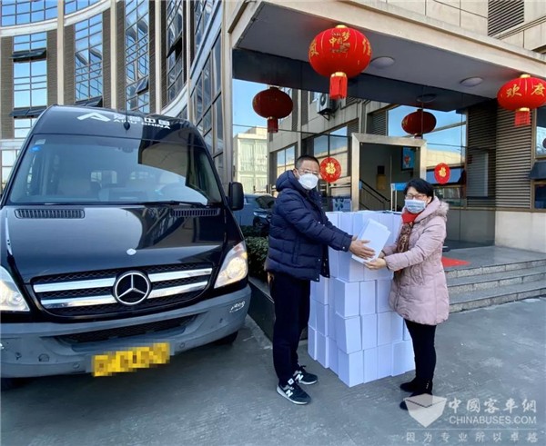 驰援公交防疫一线！爱普同苏州金龙联合向南通公交捐赠4000只口罩