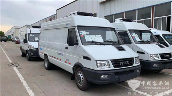 当仁不让 冲锋在前！南京依维柯疫苗运输车驰援厦门