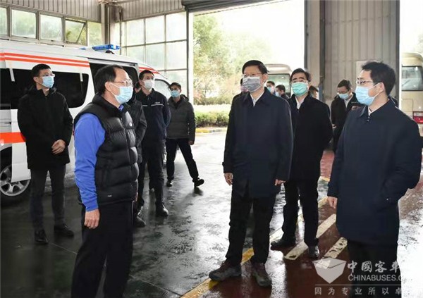 苏州市委副书记、市长李亚平检查苏州金龙疫情防控和复工复产工作