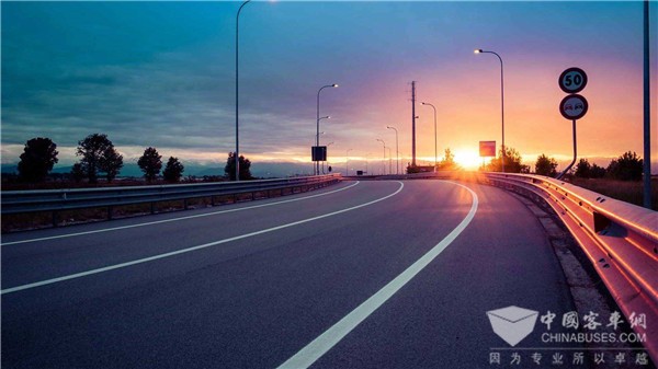 交通部：道路运输车辆年审临时延期至疫情结束后45天