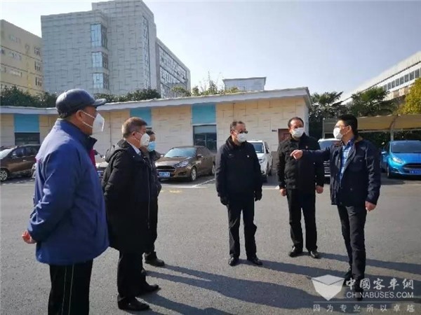 南京公交：集团党委组织开展 “抗疫情、保平安、送温暖”走访慰问活动