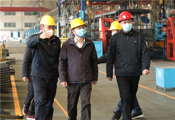 迎着春光，我们开工啦! 金龙客车开启2020奋斗新篇章