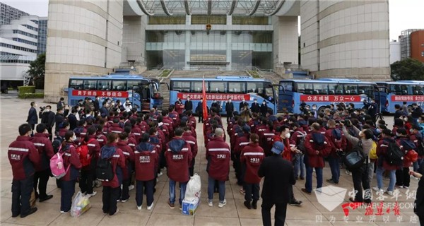 24小时待命坚守 金龙客车为抗“疫”胜利架起桥梁