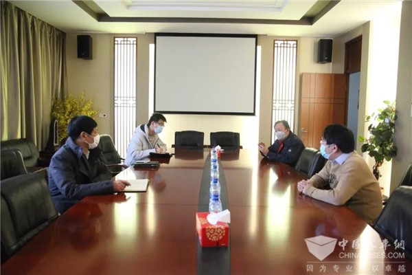 上海闵行区莘庄工业区李建华书记一行走访申龙客车调研复工复产工作