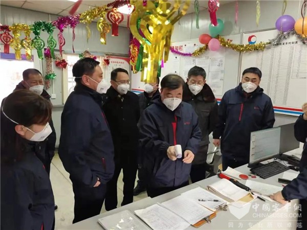 筑牢疫情防控的公交阵地 青岛公交集团那些战“疫”一线的公交“领头雁”