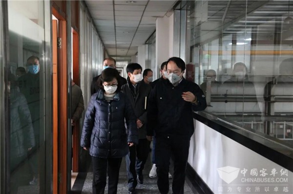 上海闵行区委常委、统战部部长李红珍一行到访申龙 调研企业复工复产工作