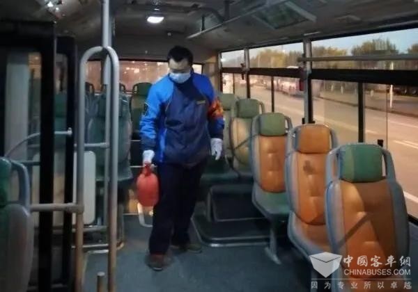 重庆公交 50多班“点对点”定制服务，助力大学城片区企业复产复工