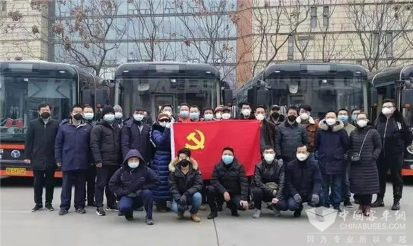 武汉公交：初心写在行动里，使命落到岗位上