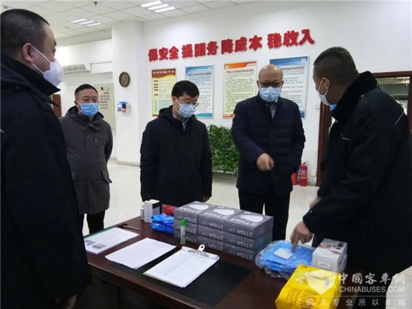 呼和浩特市委副秘书长到呼市公交场站检查公交疫情防控工作