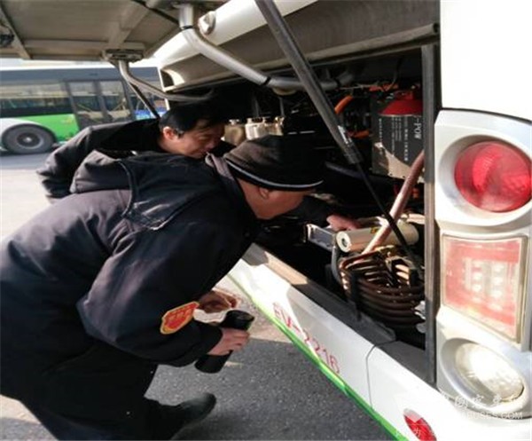纯电动公交车驾驶员安全操作规程！