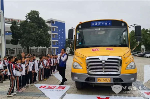 80台中通健康校车将投放东莞，助力当地学子安全复学