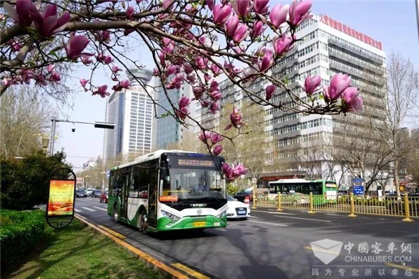 直面运营困境 公交创新发展