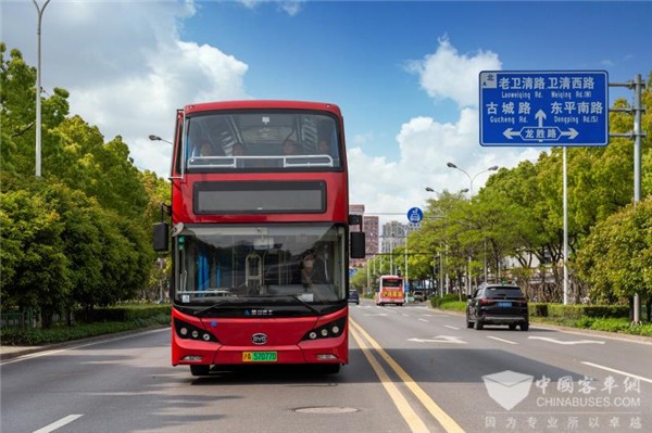 比亚迪K8S电动双层巴士首投上海 助力打造国家“公交都市”
