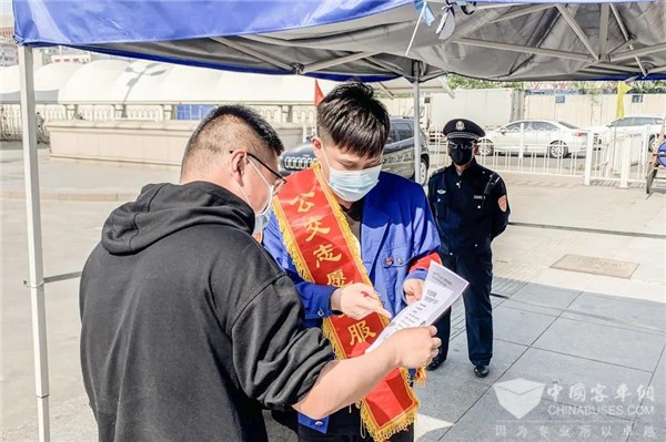 当青春邂逅公交 战“疫”青春别样红！