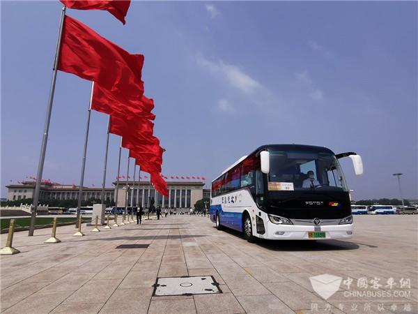 品质书写担当！福田欧辉客车连续16年荣耀护航两会
