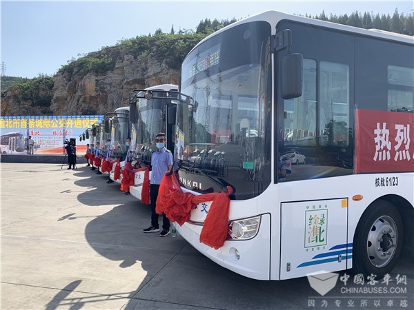 淮北市首条城际公交线路开通 安凯G9纯电动公交批量“上岗”