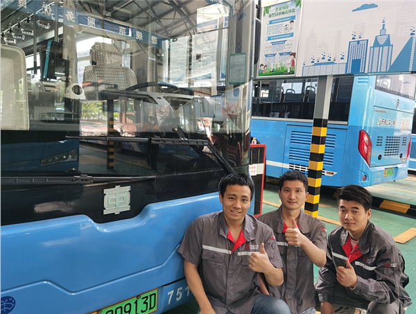 炎炎酷暑 中车电动230位“绿洲战士”为您护航！