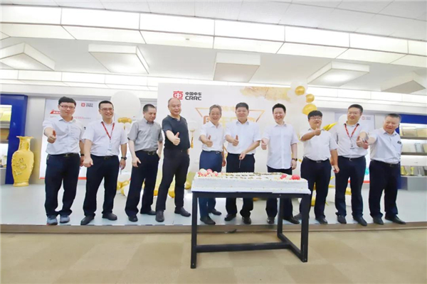 有爱、有料、有温度！中车电动十三周年庆 